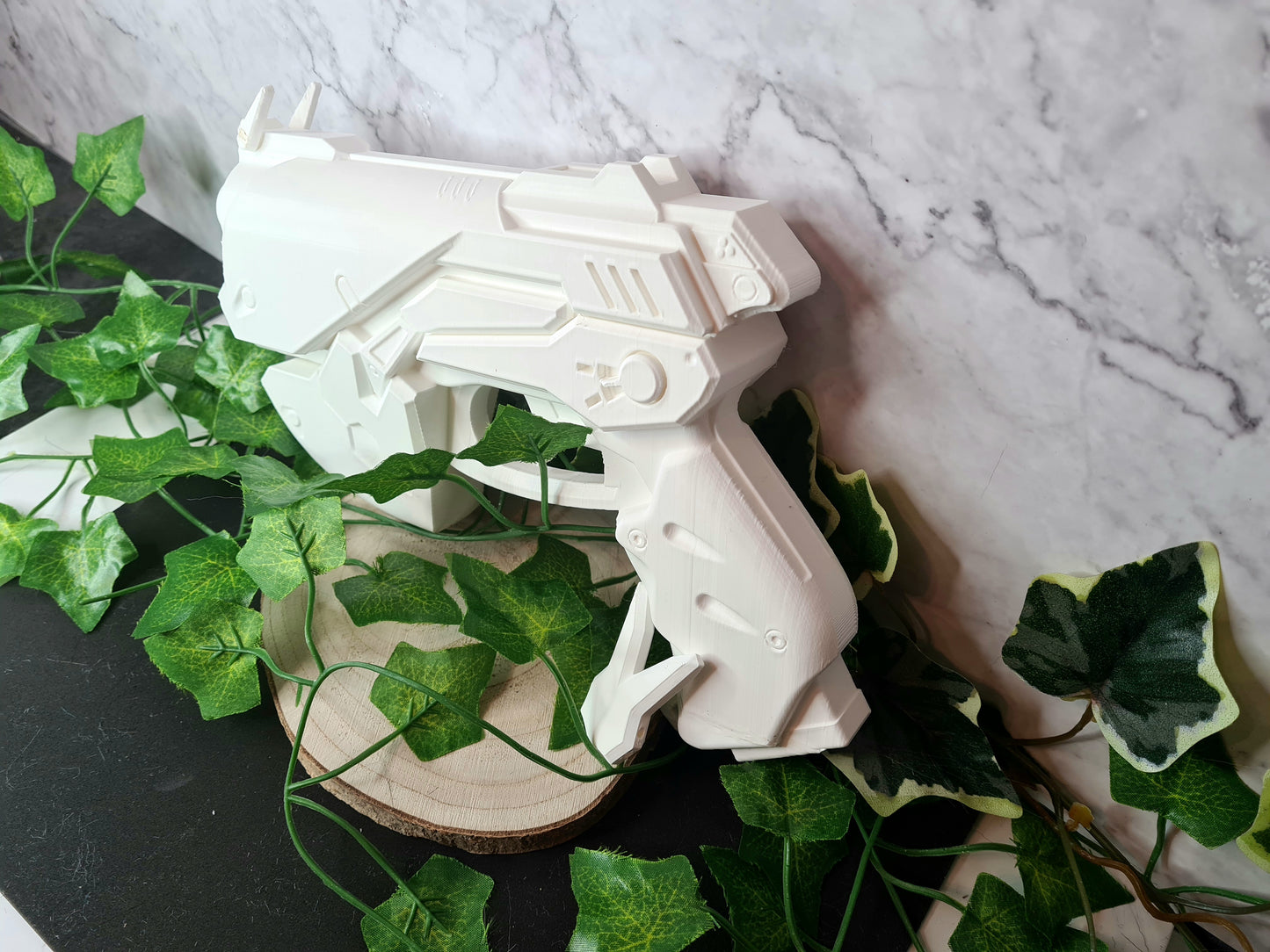 3D-gedruckte D.Va Pistole aus Overwatch – Hochwertiges PLA Cosplay Prop zum Selbstbemalen