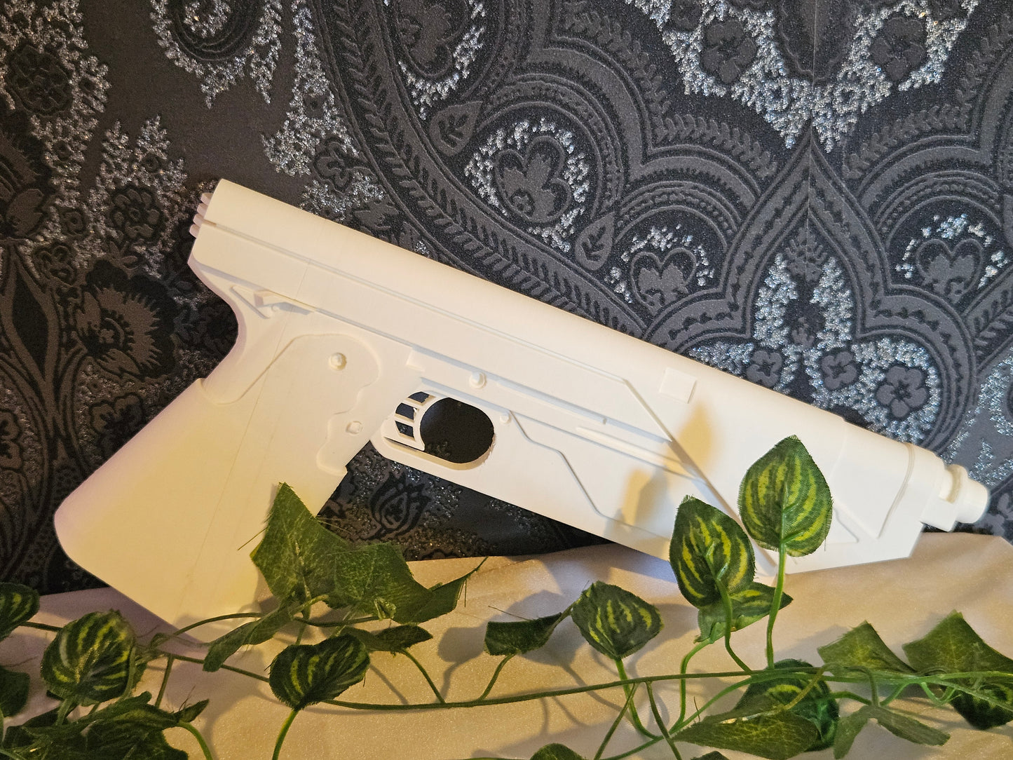 Hochwertiger 3D-gedruckter Bo-Katan Blaster aus PLA – Perfekt für Cosplay