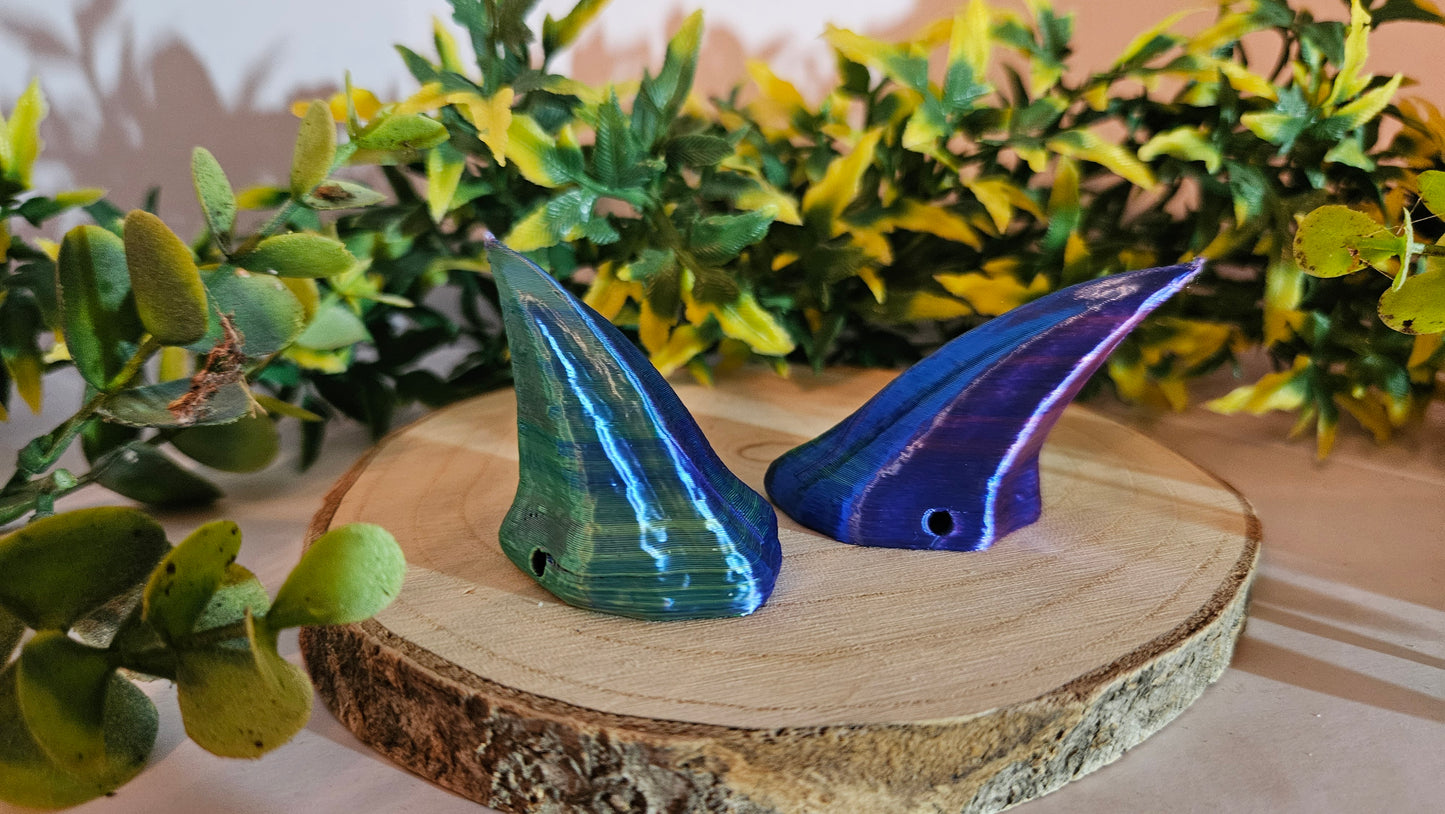 Verschiedene Cosplay 3D-gedruckte 4cm PLA-Hörner mit transparentem, dehnbarem Nylonband