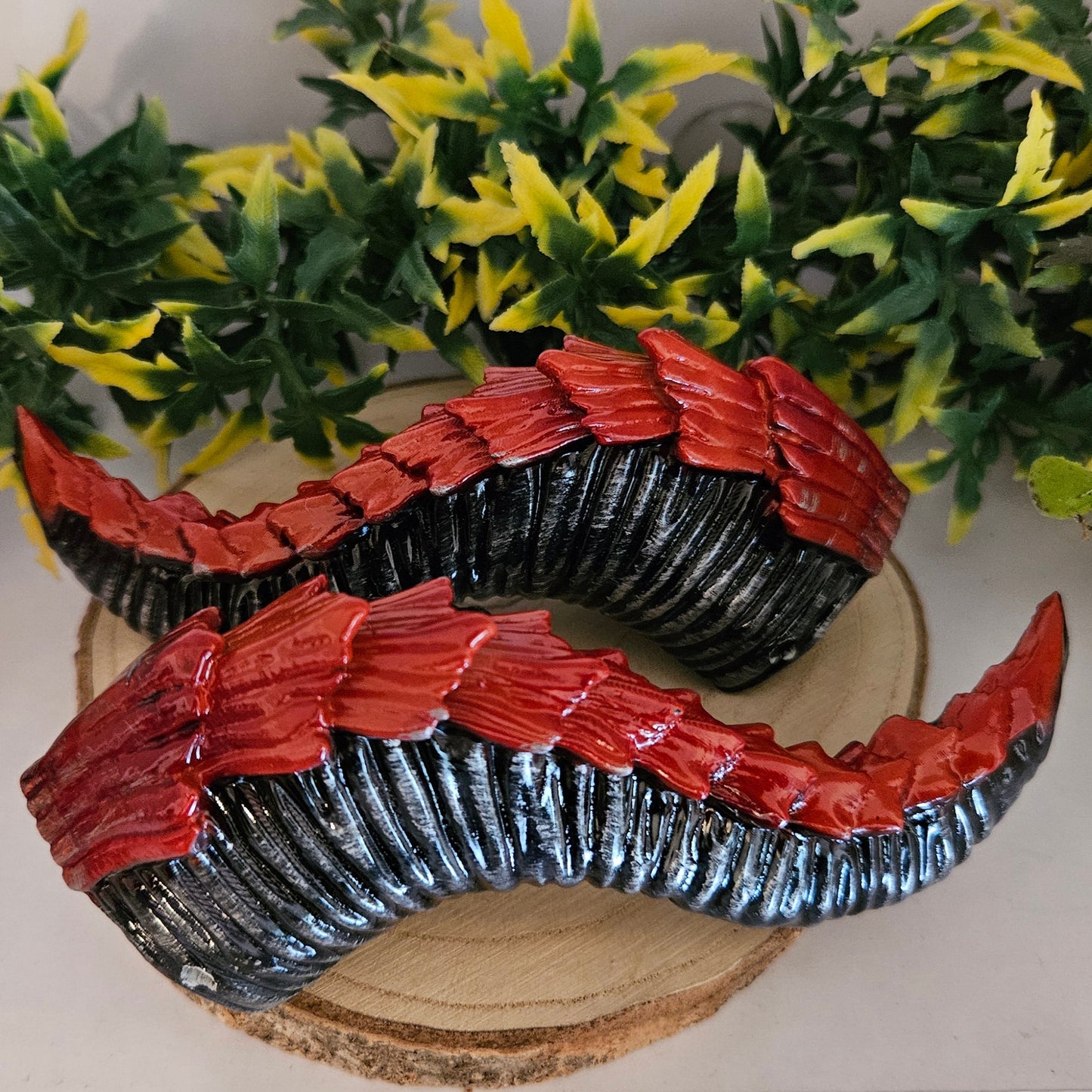 Handbemalte 3D-gedruckte Cosplay-Hörner (7 cm) aus PLA mit dehnbarem Nylonband