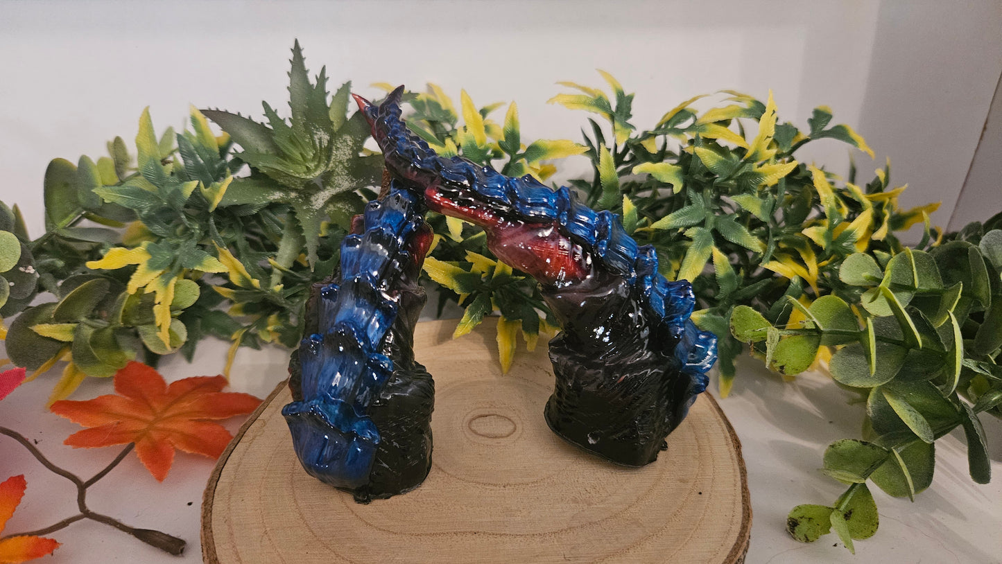 Magische Cosplay Hörner mit Schuppen – 3D-gedruckt & handbemalt aus Kunstharz (inkl. transparentem Trageband)