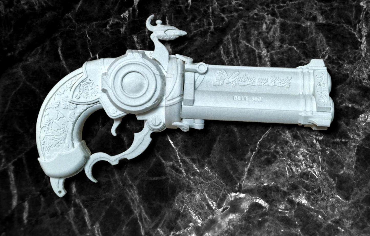 Bayonetta Color the world Pistol