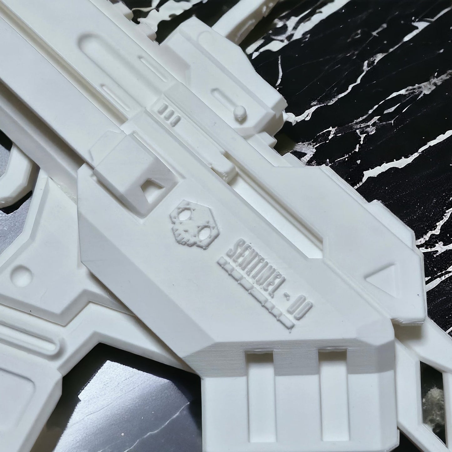 3D-gedruckte Maschinenpistole von Sombra aus Overwatch – Perfekt für Cosplay und Gaming