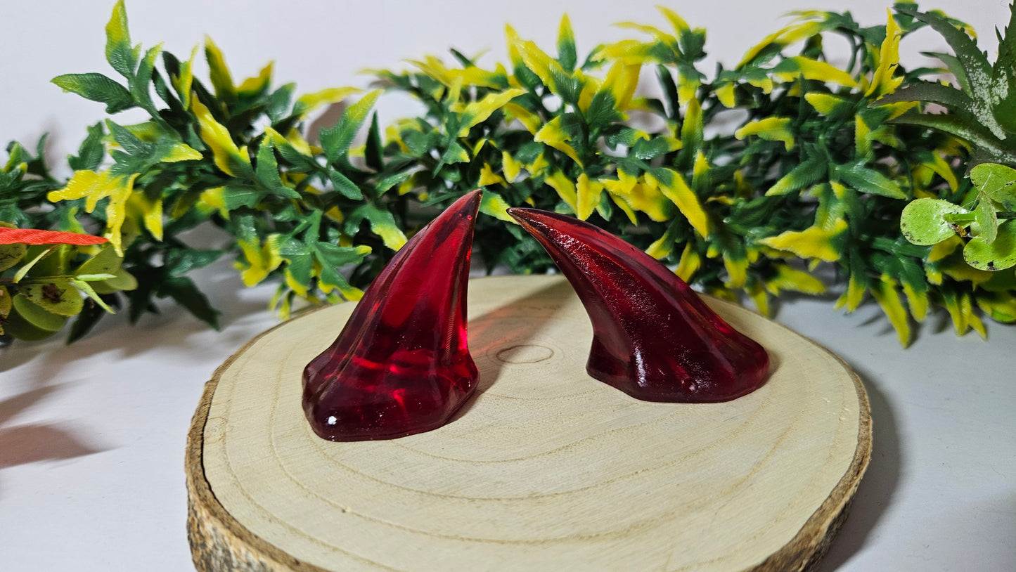 Verschiedene 4cm 3D-gedruckte Harzhörner mit transparentem, dehnbarem Nylonband – Perfekte Cosplay-Accessoires