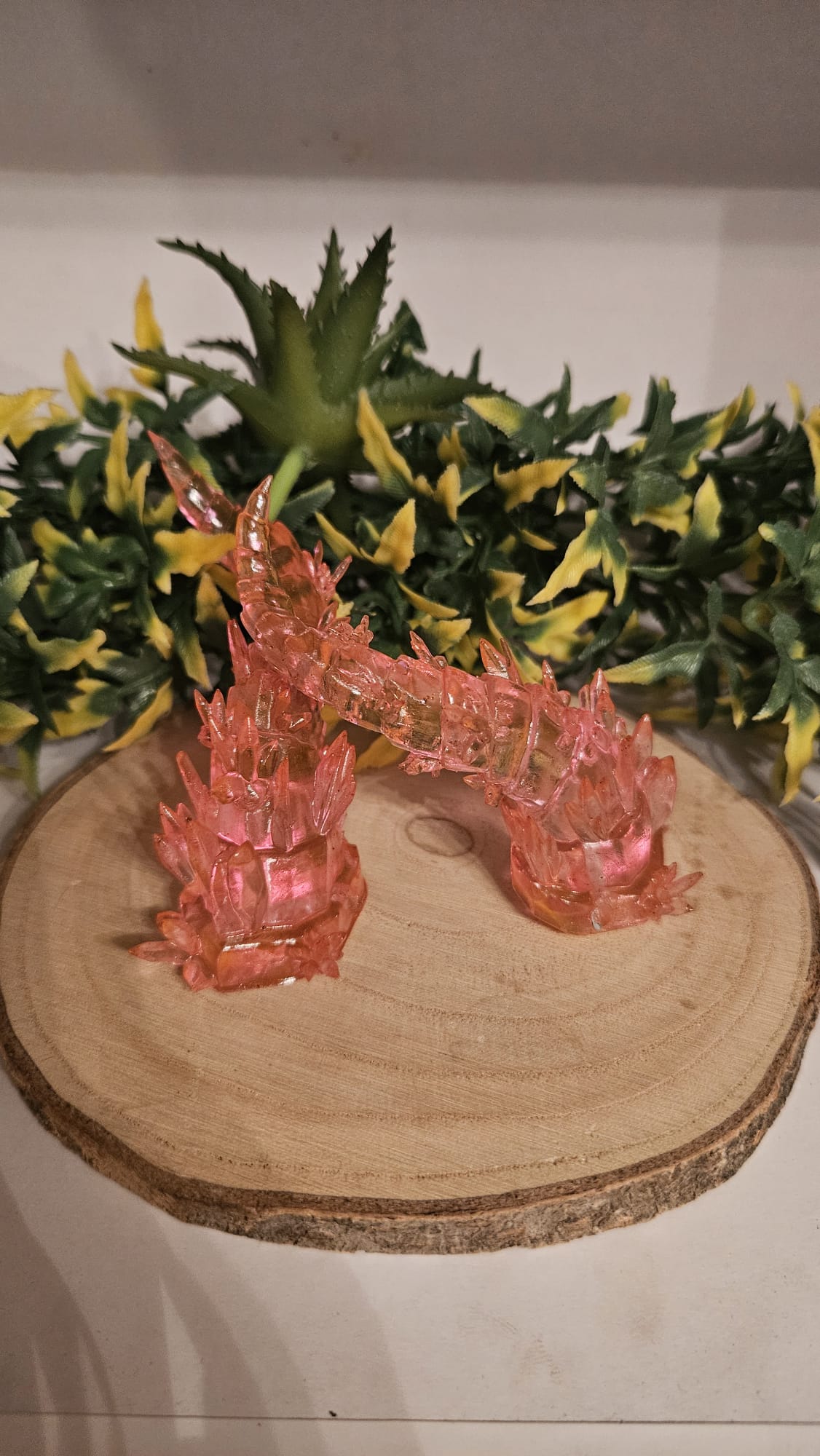 Pink 3D-Printed Resin Horns for Cosplay – Crystal-like Demon Horns | Handmade Accessories for Fantasy & Anime Costumes