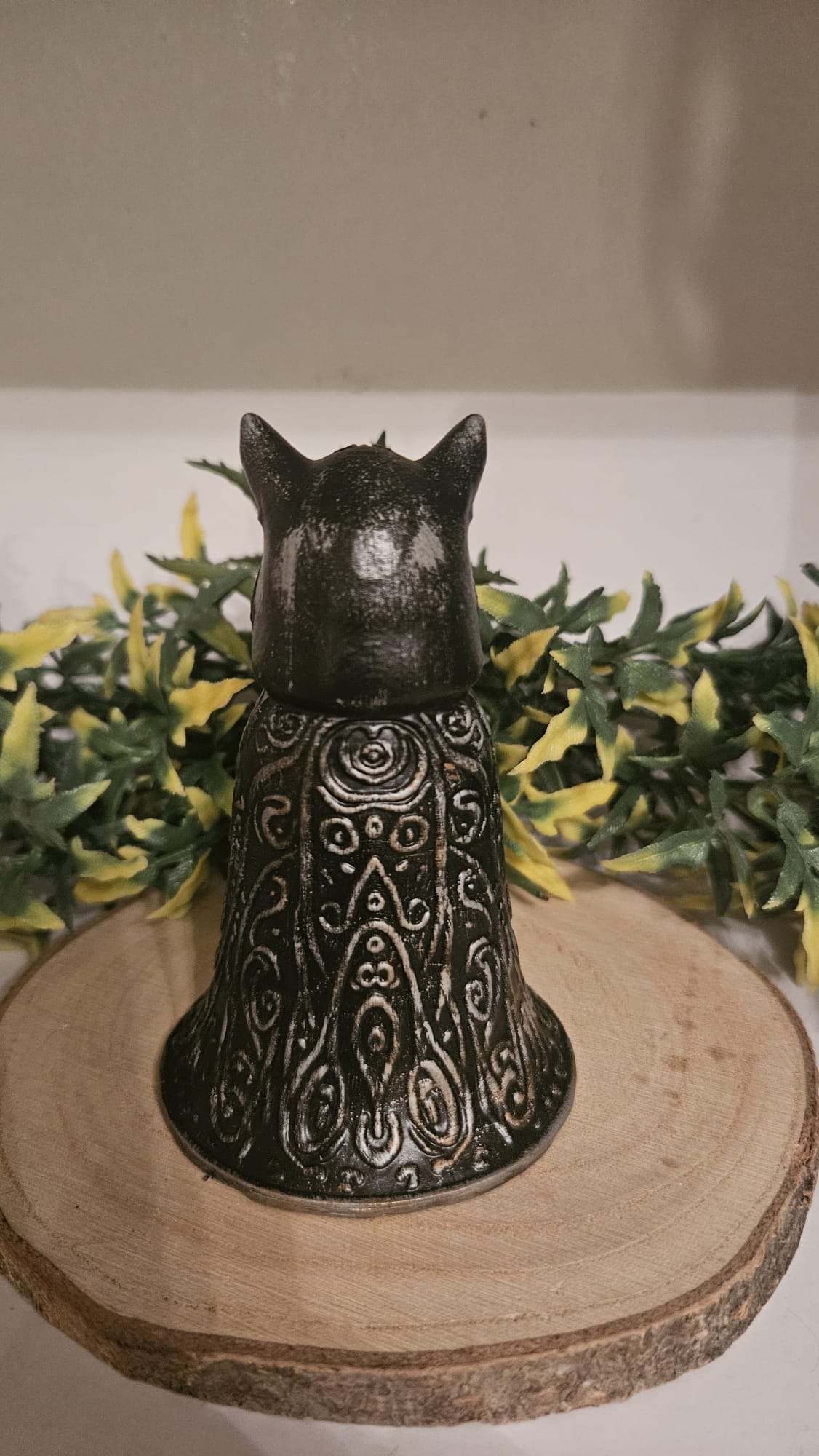 Mystical Gothic Cat Figurine - Hand-Painted Resin Decoration, approx. 10cm
