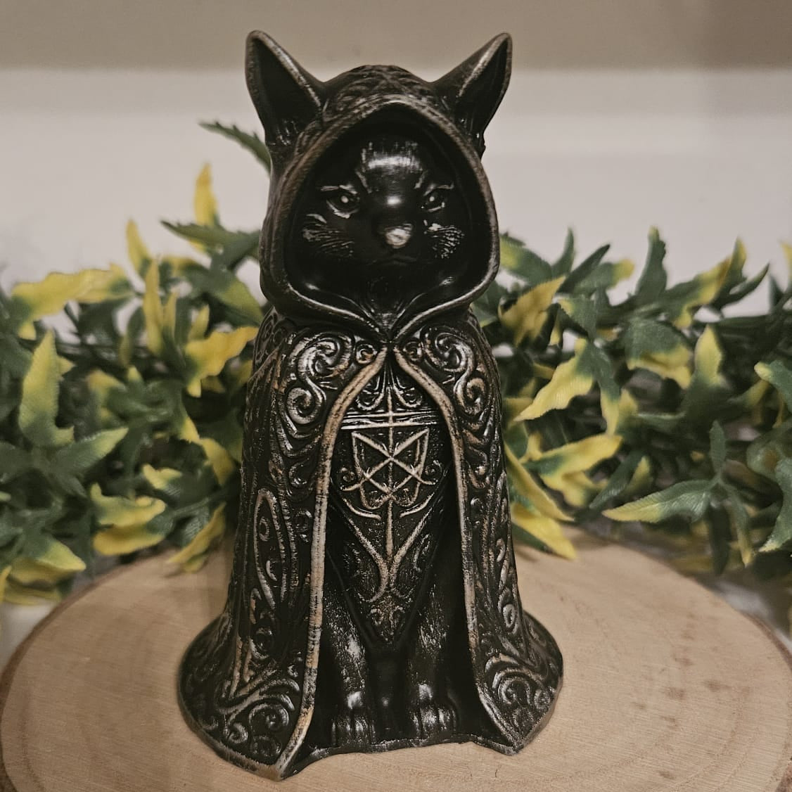 Mystical Gothic Cat Figurine - Hand-Painted Resin Decoration, approx. 10cm