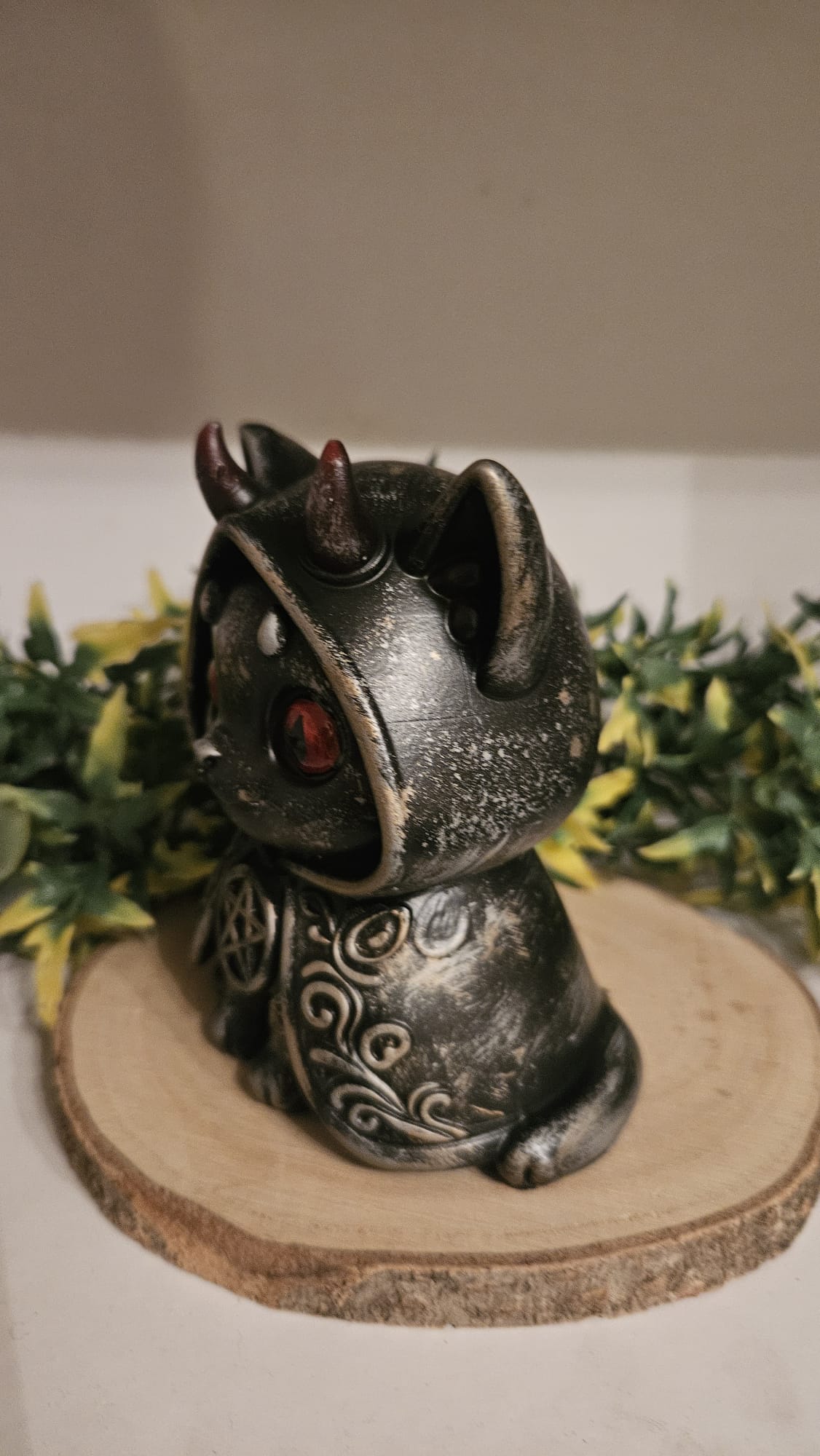 Mystic Demon Gothic Cat Figurine – Hand-Painted Resin Decoration, approx. 10cm
