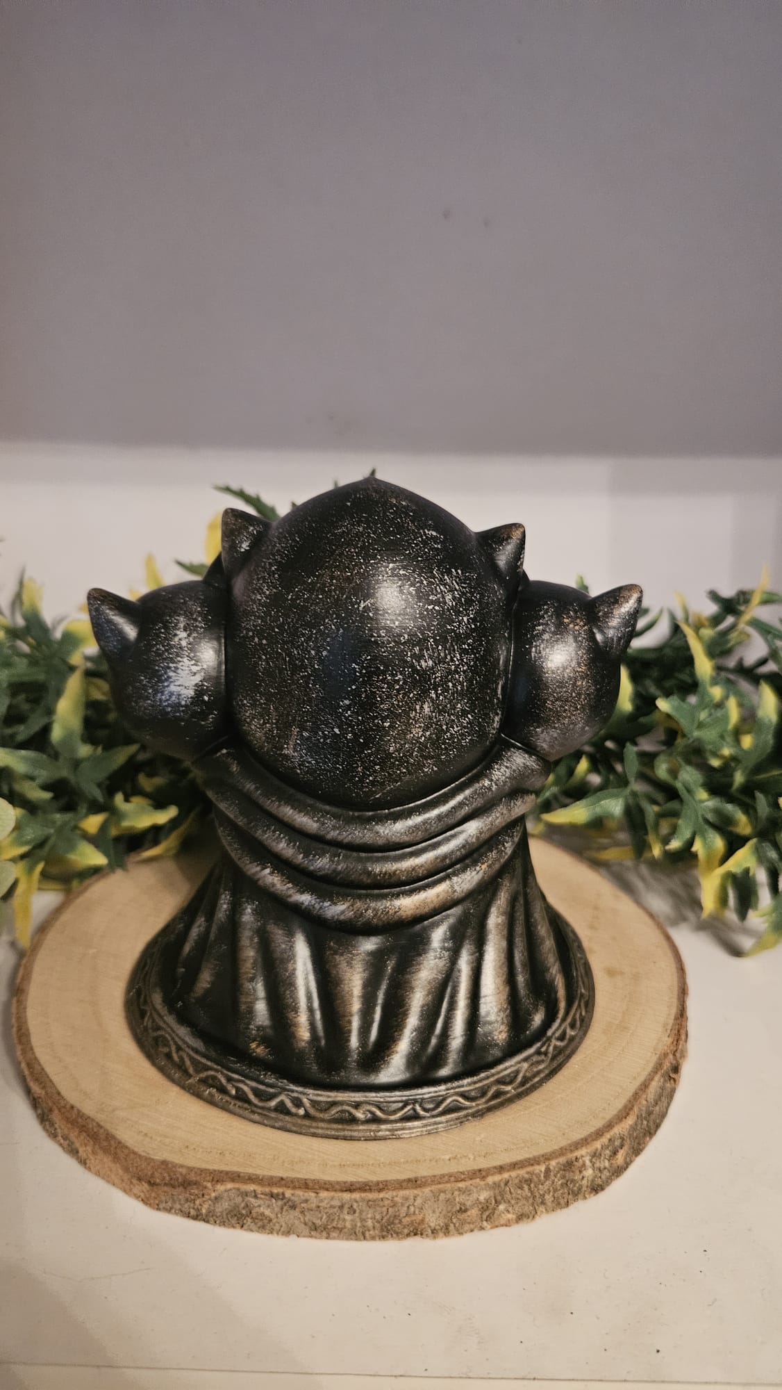 Mystical Gothic Cerberus Figurine - 3D-Printed Resin Decor, Hand-Painted, 10cm