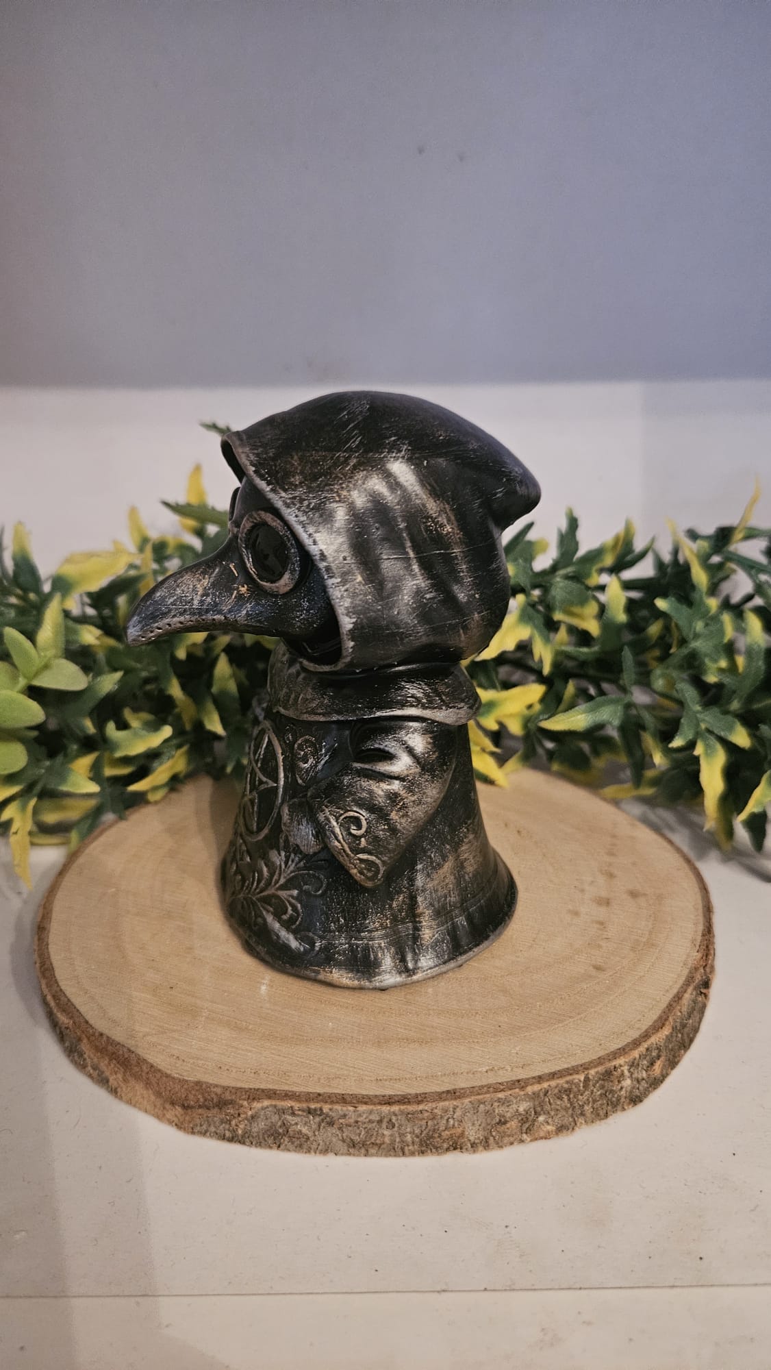 Mystical Plague Doctor Figure - Gothic Resin Decoration, Hand-Painted, 10cm