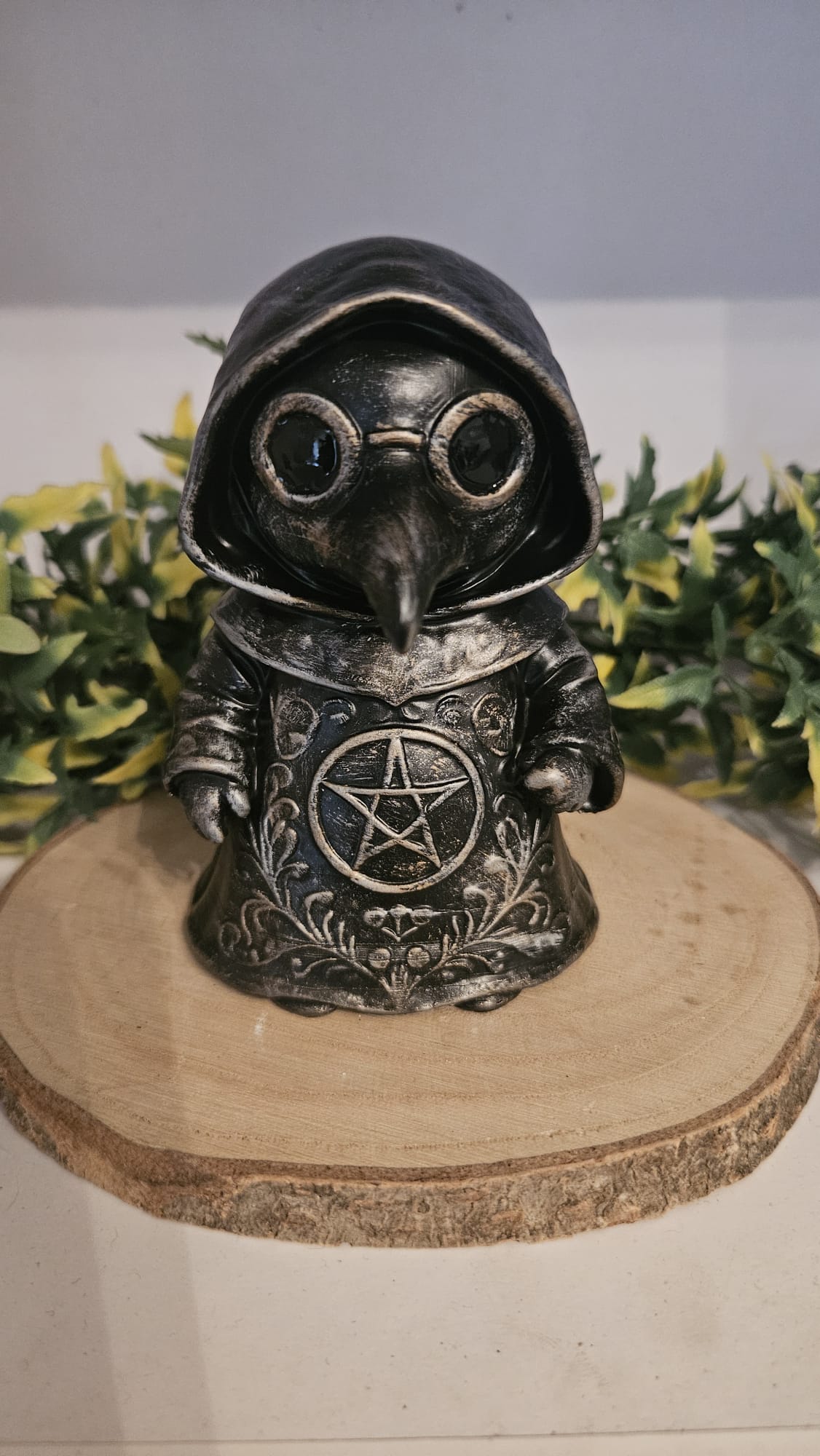 Mystical Plague Doctor Figure - Gothic Resin Decoration, Hand-Painted, 10cm