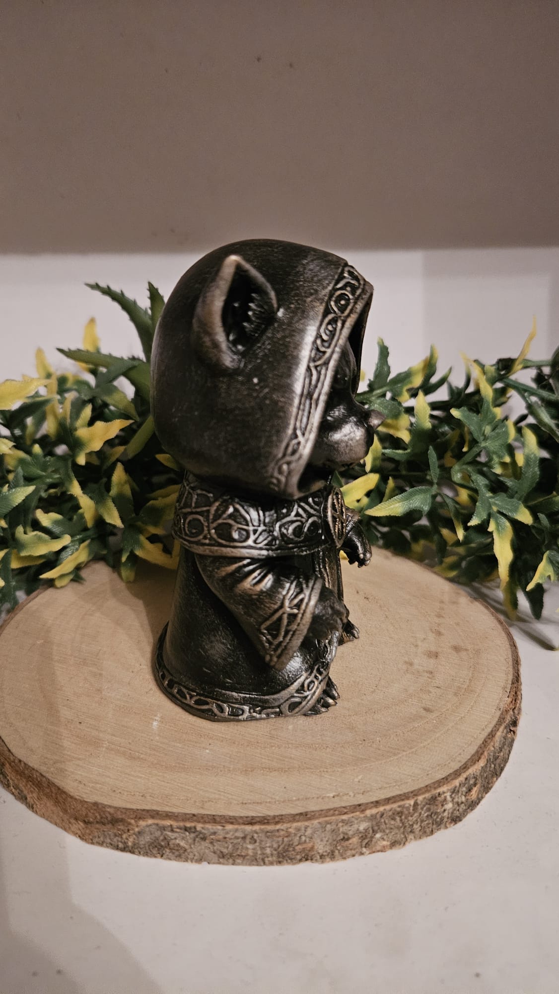 Mystical Gothic Werewolf Figurine – 3D-Printed & Hand-Painted Resin Decor, approx. 10 cm