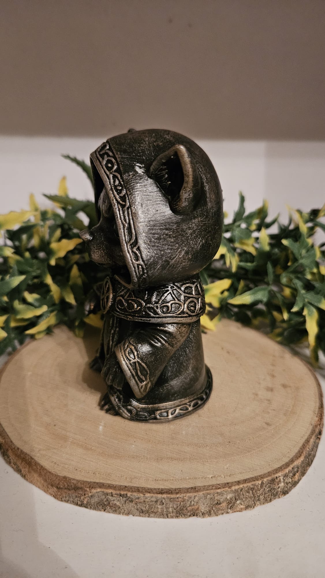 Mystical Gothic Werewolf Figurine – 3D-Printed & Hand-Painted Resin Decor, approx. 10 cm