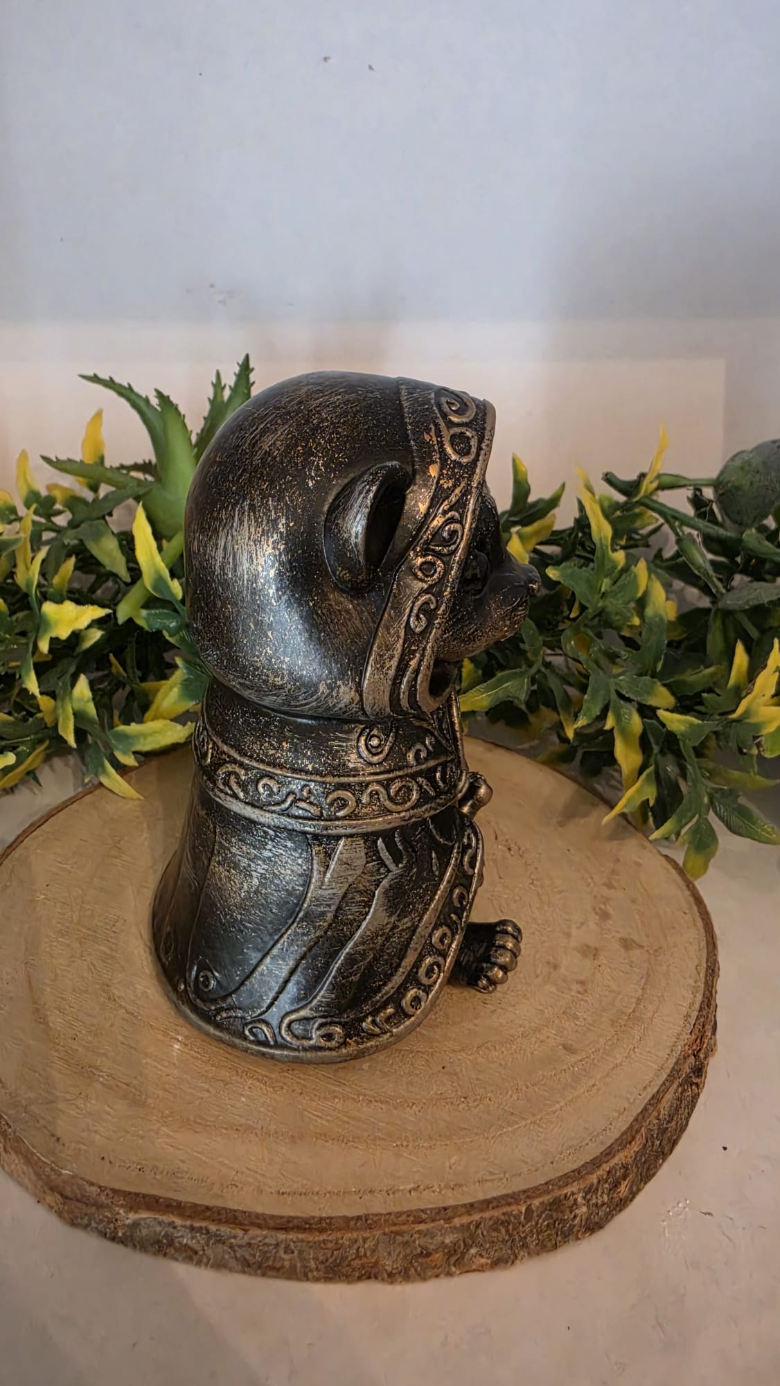 Mystical Gothic Ferret Figurine - 3D Printed & Hand-Painted Resin Decor (10 cm)