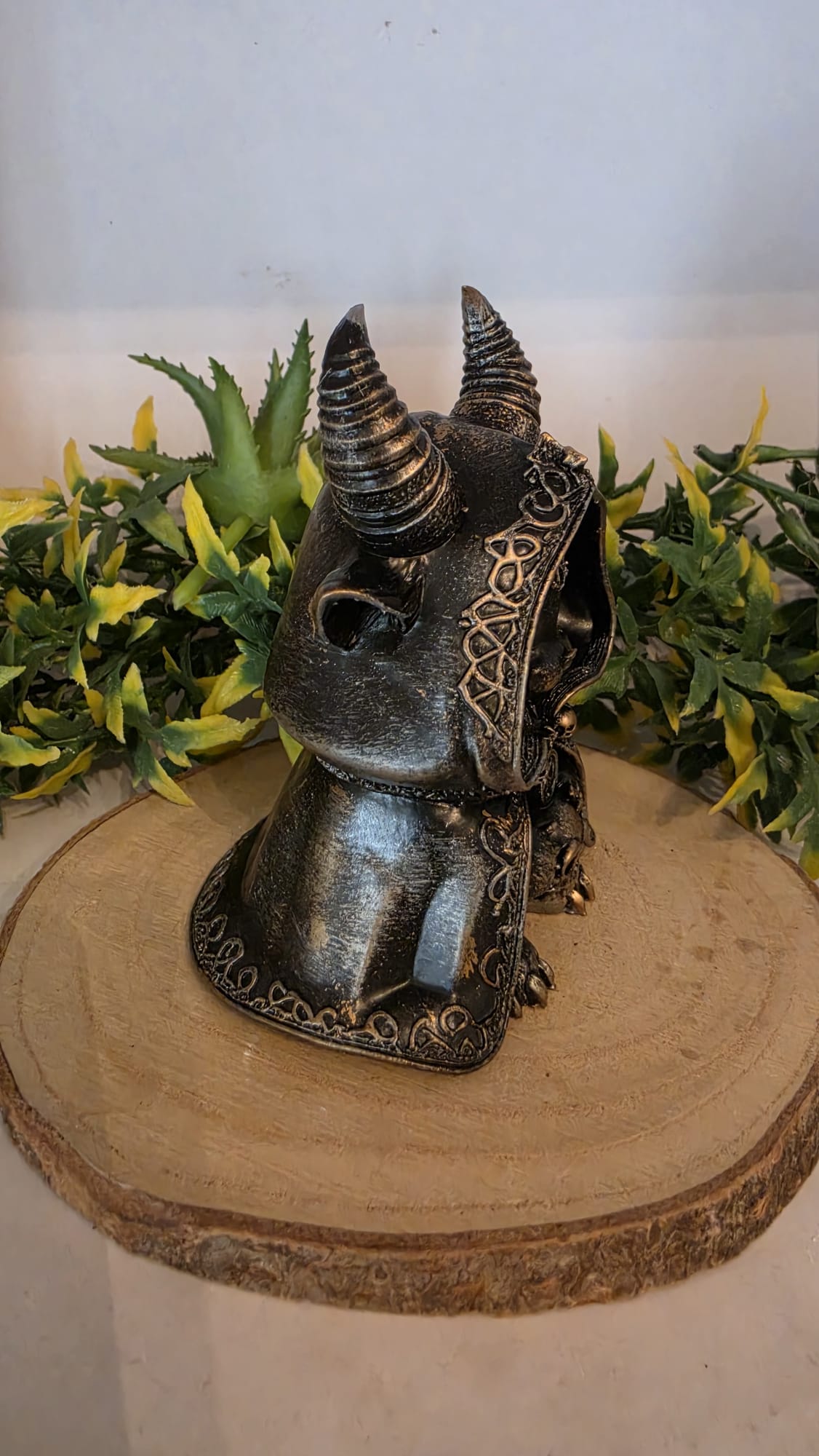 Mystical Gothic Baby Moth Figurine – 3D Printed & Hand-Painted Resin Decor (10 cm, 46 g)