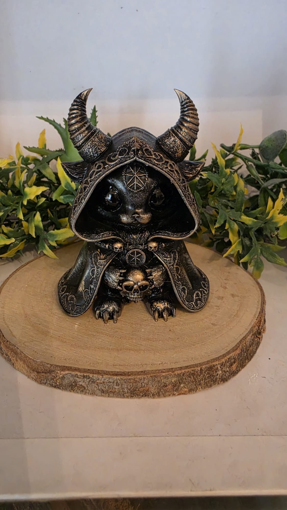 Mystical Gothic Baby Moth Figurine – 3D Printed & Hand-Painted Resin Decor (10 cm, 46 g)