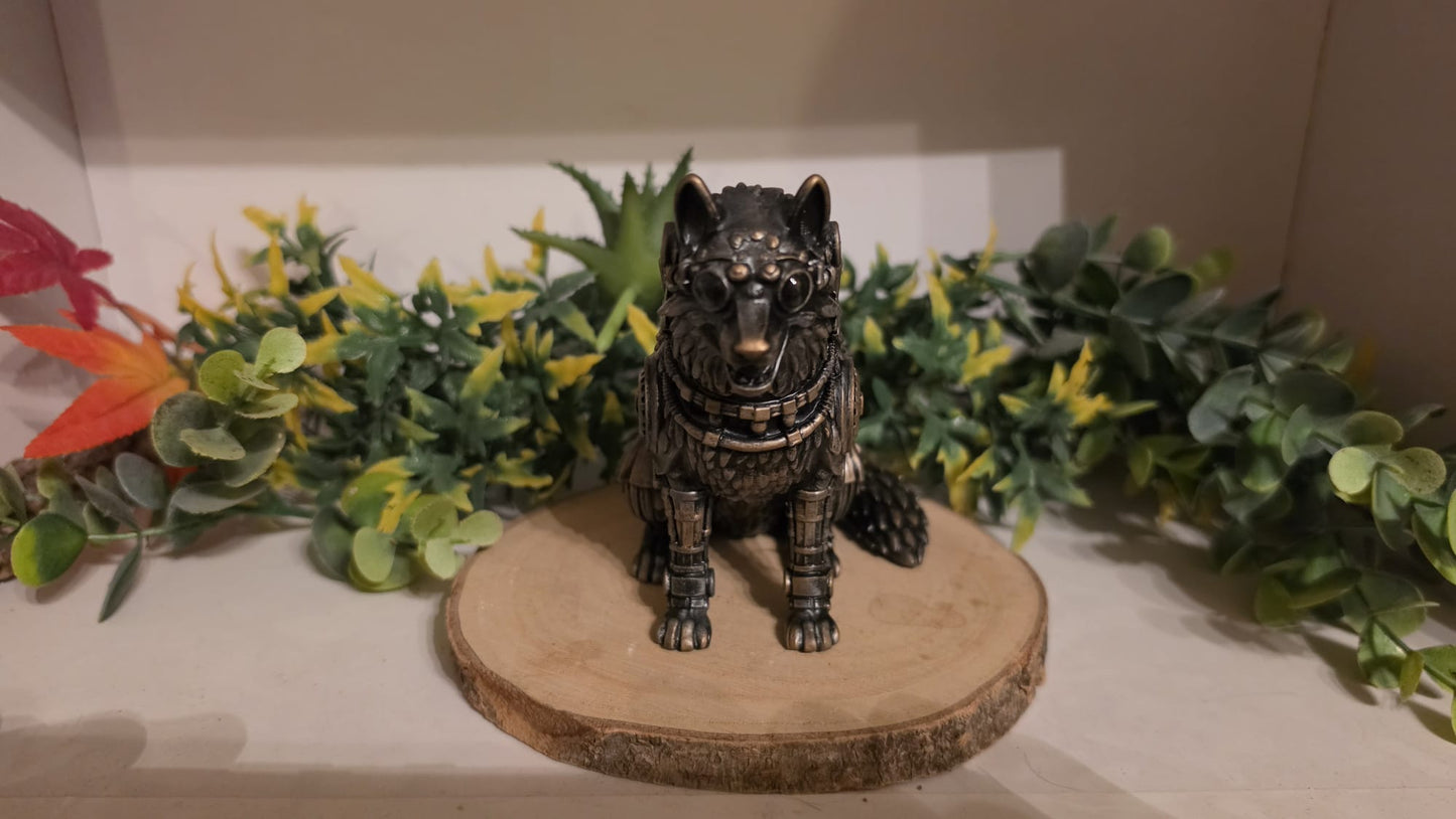 Steampunk Wolf Figurine - Hand-Painted Mystical Resin Decoration | Gothic Mechanic Wolf 10cm