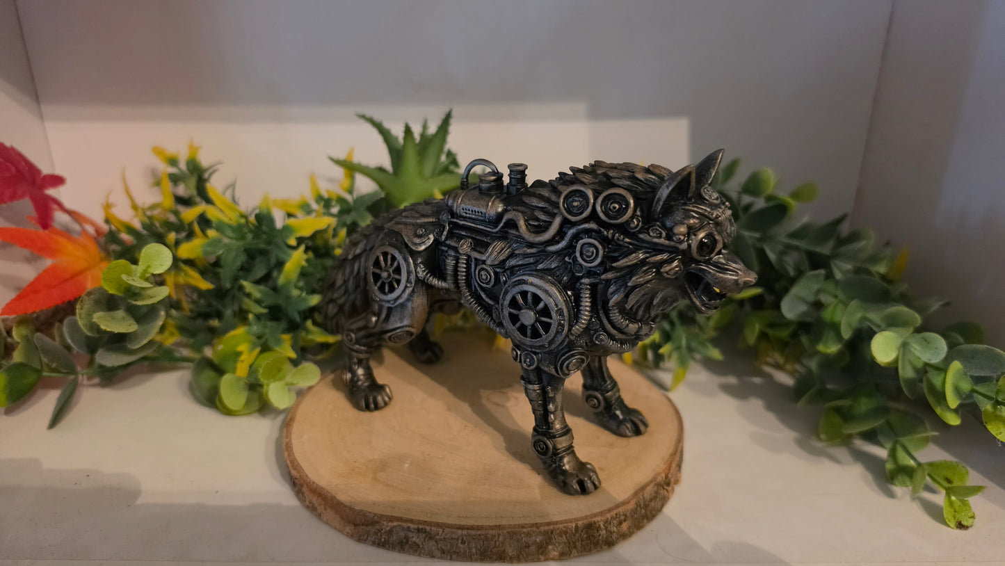 Steampunk Wolf Figurine - Hand-Painted Mystical Resin Decoration | Gothic Mechanic Wolf 10cm